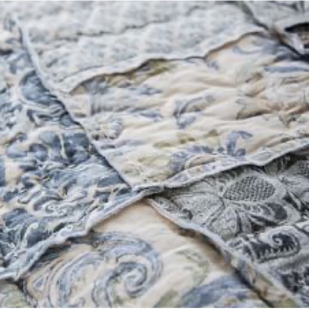 Pottery Barn Delaney Patchwork Quilt, Full/Queen, Blues/Yellow - Picture 4 of 10